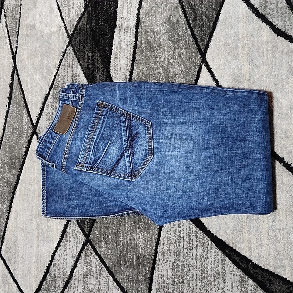 BKE DEREK STRAIGHT EMBROIDERED BUTTON-FLY MEDIUM WASH DENIM JEAN